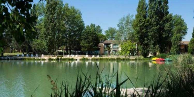 Appartement Village 7 En Residence De Vacances En Camargue Arles Eksteriør bilde